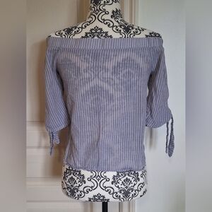 Willow & Clay off the shoulder crop top size XS